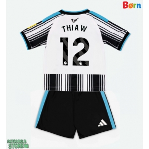 Newcastle United Malick Thiaw #12 Replika Babytøj Hjemmebanesæt Børn 2026-27 Kortærmet (+ Korte bukser)